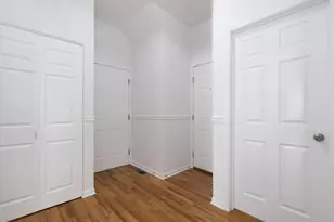 1947 W Evergreen Ave, Chicago, IL 60622 - Photo 2