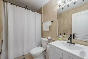 1535 Raymond Dr, Naperville, IL 60563 - Photo 10
