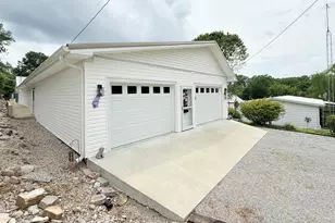 220 E Rose St, Cave In Rock, IL 62919 - Photo 4