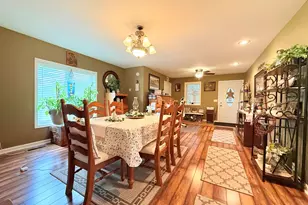 220 E Rose St, Cave In Rock, IL 62919 - Photo 12