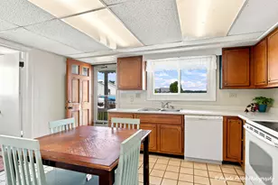 102 Lakeview Ave, Fox Lake, IL 60020 - Photo 6