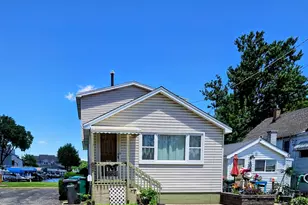 102 Lakeview Ave, Fox Lake, IL 60020 - Photo 1