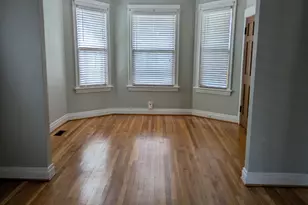 2440 W Warner Ave, Chicago, IL 60618 - Photo 6