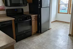 2440 W Warner Ave, Chicago, IL 60618 - Photo 12