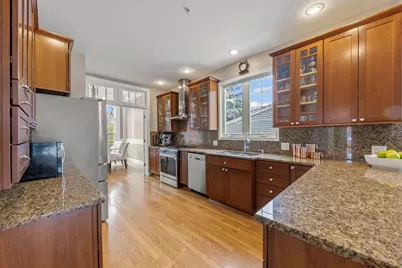 117 N Park Boulevard, Glen Ellyn, IL 60137 - Photo 2