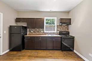 7843 S Evans Ave, Chicago, IL 60619 - Photo 10