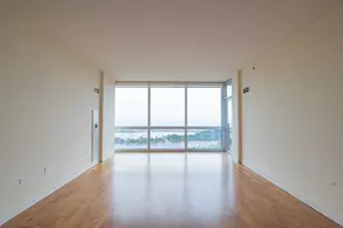 1901 S Calumet Ave, Chicago, IL 60616 - Photo 4