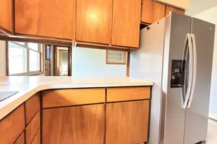 315 Mecherle Dr, Bloomington, IL 61701 - Photo 10