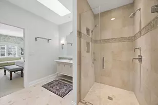 64 Forest Gate Cir, Oak Brook, IL 60523 - Photo 18