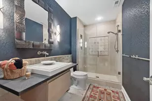 64 Forest Gate Cir, Oak Brook, IL 60523 - Photo 24