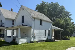 302 S Walnut St, Kewanee, IL 61443 - Photo 2