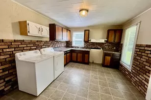 302 S Walnut St, Kewanee, IL 61443 - Photo 4