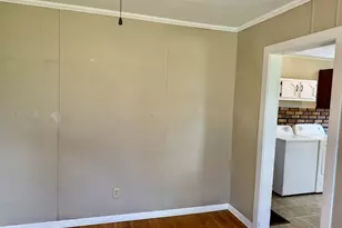 302 S Walnut St, Kewanee, IL 61443 - Photo 8