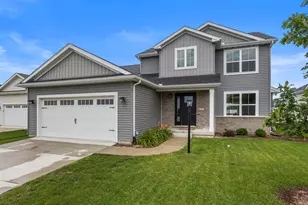 7 Kirby Cir, Monticello, IL 61856 - Photo 2
