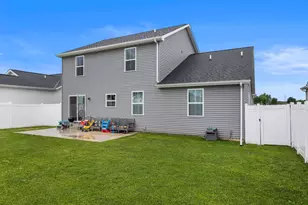 7 Kirby Cir, Monticello, IL 61856 - Photo 4