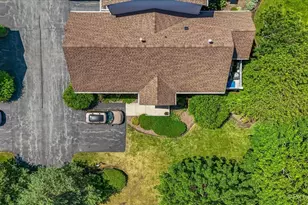 2433 Daybreak Ct, Elgin, IL 60123 - Photo 34