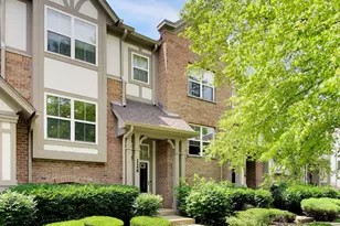 124 Rosehall Dr, Lake Zurich, IL 60047 - Photo 2