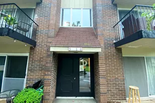 5s100 Pebblewood Ln, Naperville, IL 60563 - Photo 4