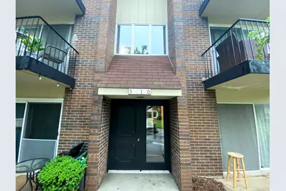 5S100 Pebblewood Lane #D10, Naperville, IL 60563 - Photo 2