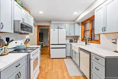 10104 S Turner Avenue, Evergreen Park, IL 60805 - Photo 16