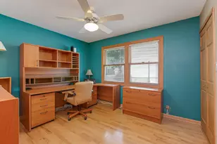 955 Bernard Dr, Buffalo Grove, IL 60089 - Photo 14