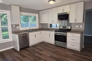 [Address not provided], Warrenville, IL 60555 - Photo 4
