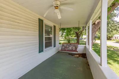 249 W Graham Street, Dixon, IL 61021 - Photo 8