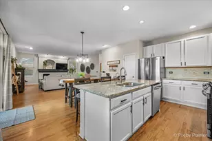 361 Oakmont Dr, Cary, IL 60013 - Photo 14