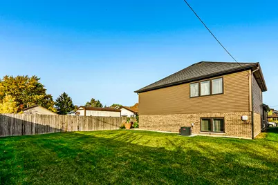 8200 S Normandy Avenue, Burbank, IL 60459 - Photo 40
