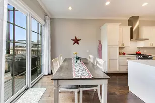 2136 W Belmont Ave, Chicago, IL 60618 - Photo 6