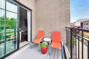 2136 W Belmont Ave, Chicago, IL 60618 - Photo 10