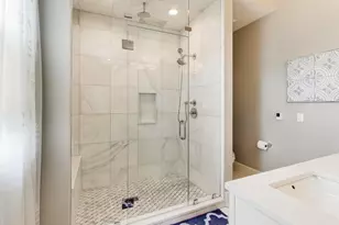 2136 W Belmont Ave, Chicago, IL 60618 - Photo 14