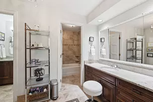 6 Oak Brook Club Dr, Oak Brook, IL 60523 - Photo 18