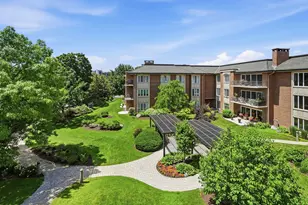 6 Oak Brook Club Dr, Oak Brook, IL 60523 - Photo 10