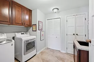 6 Oak Brook Club Dr, Oak Brook, IL 60523 - Photo 24