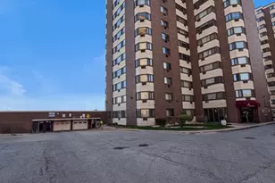 7337 S South Shore Dr, Chicago, IL 60649 - Photo 2
