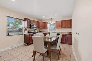 4801 S Lamon Ave, Chicago, IL 60638 - Photo 4