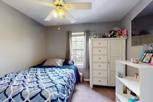 684 Huntington Dr, Carol Stream, IL 60188 - Photo 14