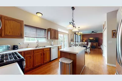 684 Huntington Drive, Carol Stream, IL 60188 - Photo 8
