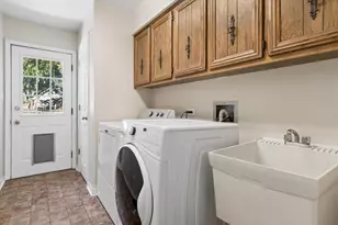 2254 Remington Dr, Naperville, IL 60565 - Photo 10