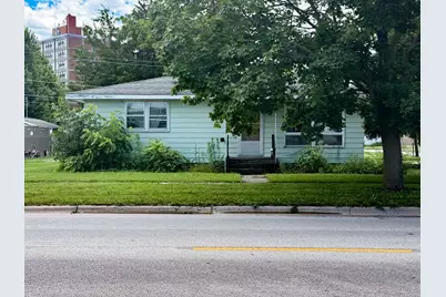 930 W Howard Street, Pontiac, IL 61764 - Photo 1