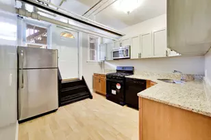 6446 N Claremont Ave, Chicago, IL 60645 - Photo 8