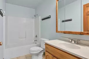 5214 Parkview Dr, McCullom Lake, IL 60050 - Photo 14