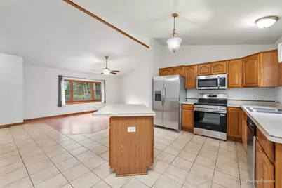 5214 Parkview Drive, McCullom Lake, IL 60050 - Photo 10