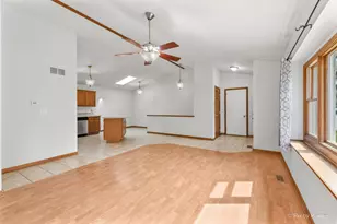5214 Parkview Dr, McCullom Lake, IL 60050 - Photo 6