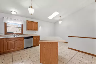 5214 Parkview Drive, McCullom Lake, IL 60050 - Photo 8