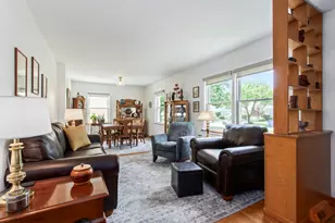 511 N Maple St, Mount Prospect, IL 60056 - Photo 4