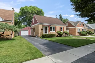511 N Maple St, Mount Prospect, IL 60056 - Photo 2