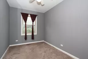 883 Hastings Ln, Hanover Park, IL 60133 - Photo 22