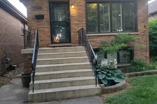 11134 S Sawyer Ave, Chicago, IL 60655 - Photo 1